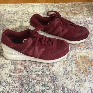 New Balance Men’s 574 classic Maroon kit Lace-Up Sneakers Wide Width 2E